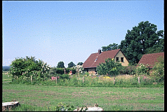 Blick Haus ber Wiese West 2000